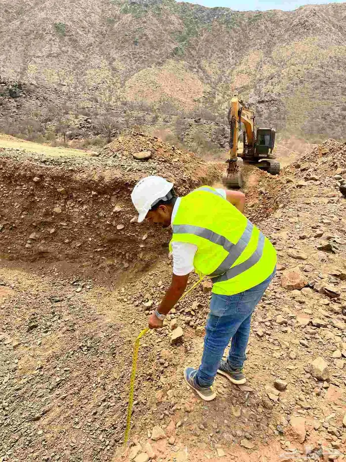 مهندس مساحه لجميع الأعمال المساحية وبأحدث الأجهزه 0