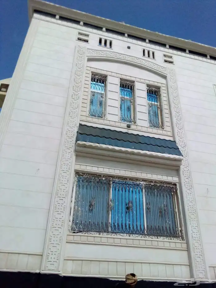 حجر الرياض لياسه ملونه وايضا كسر رخام 0