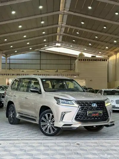 لكزس - 2016 - LX570 - بسعر 205 الف 2