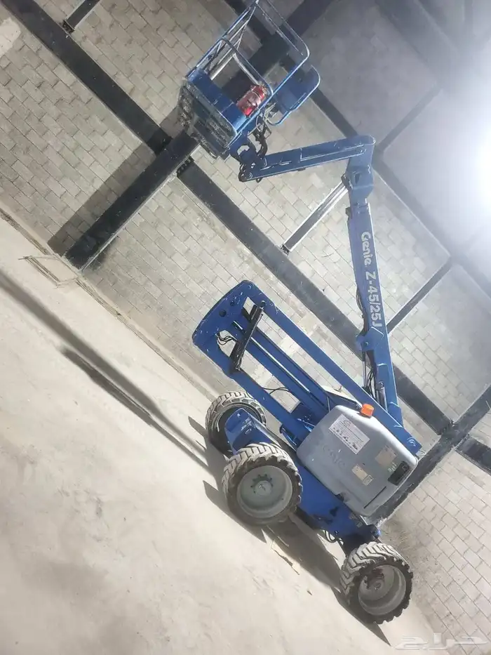 إيجار مان لفت سيزر لفت رافعة شوكية تلي هندر بوم تراك 2