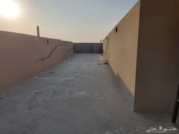 للبيع أدوار تمليك ارضي بحوش وعلوي بسطح واصنصير خميس درة موسي 17