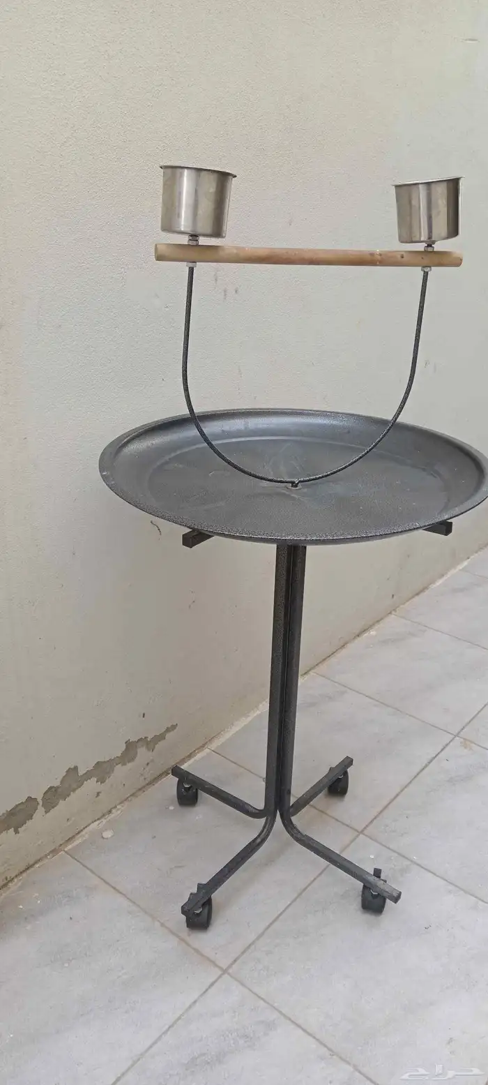 صحن ببغاء كاسكو مع كوبين أكل وماء متحرك بكفرات 3