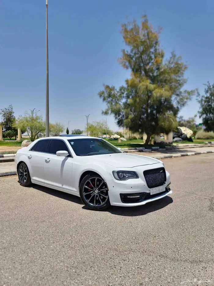 للبيع كرايسلر 2014 V8 منوة المستخدم 4