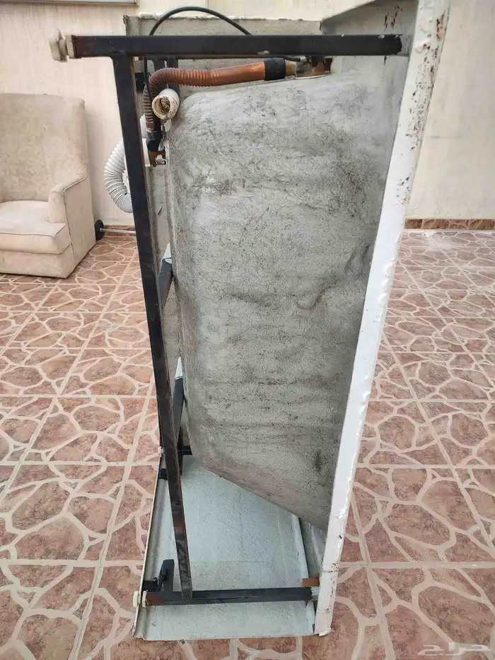 بانيو ضيف جدا مافي اي كسر او شطب 0