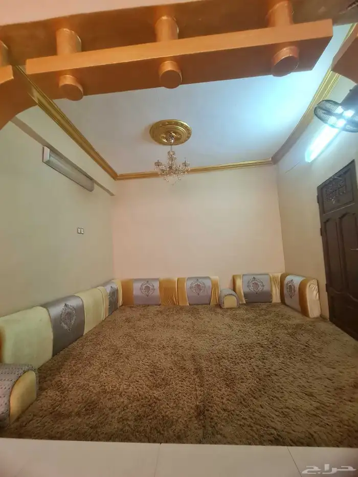 مساند مع تكايات مع الفرش 3