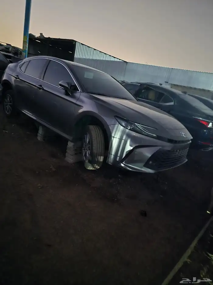 تشليح لبيع قطع غيار كامري من موديل 2018 الى 2025 2