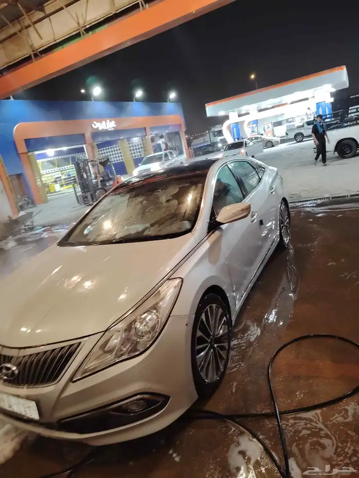Hyundai Azera model 2017 Full option V6 0