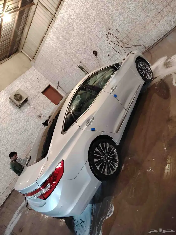 Hyundai Azera model 2017 Full option V6 3