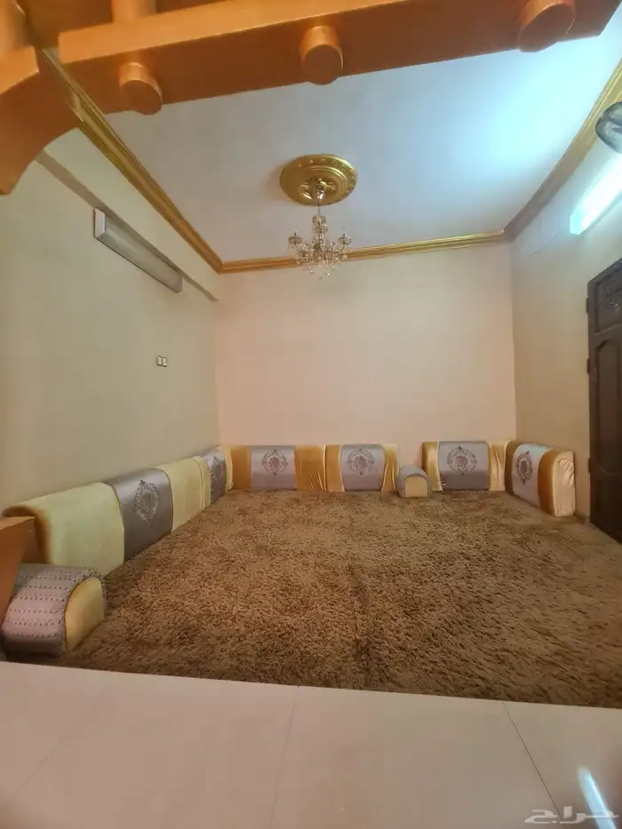 مساند مع تكايات مع الفرش 1