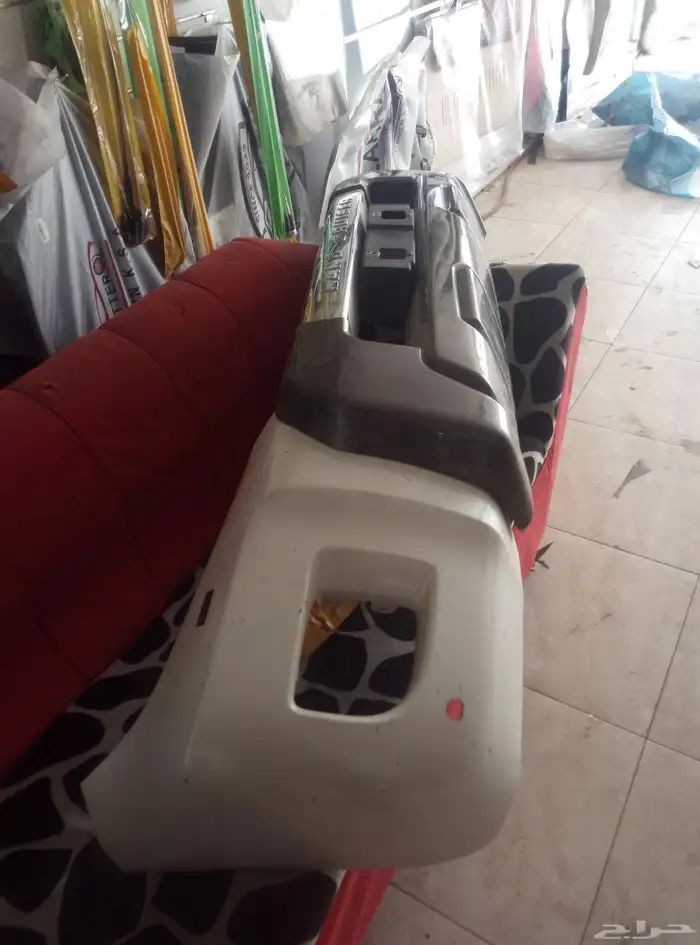 صدام صالون لاندكلوزر وكاله مديل 2015 0