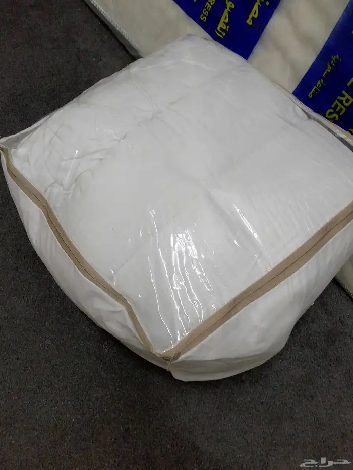 فراش مع لباد جديد للبيع 2