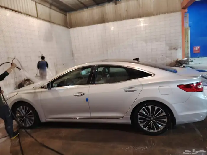 Hyundai Azera model 2017 Full option V6 2
