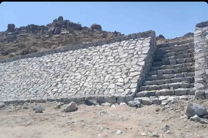 ممرات رباريب جدران احواض للنخل احجار نهريه 7