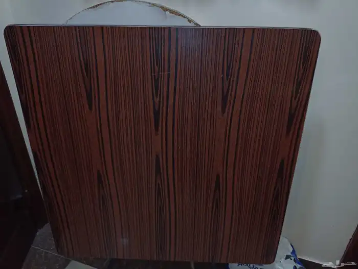 طاولة مستعملة للبيع 0