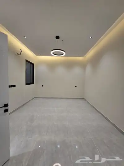 للبيع روف علوي مع ملحق تشطيب VIPخلف مطار أبها مقابل نادي ضمك 18