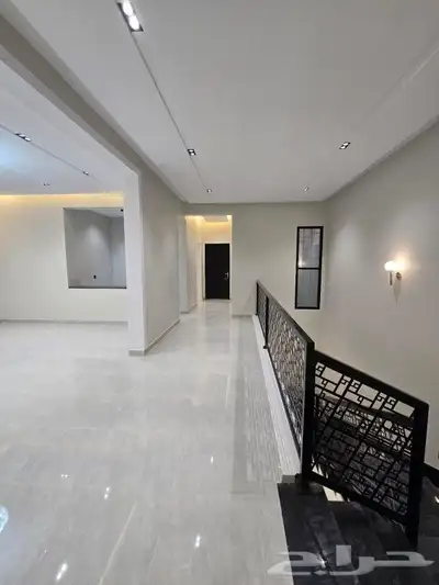 للبيع روف علوي مع ملحق تشطيب VIPخلف مطار أبها مقابل نادي ضمك 24