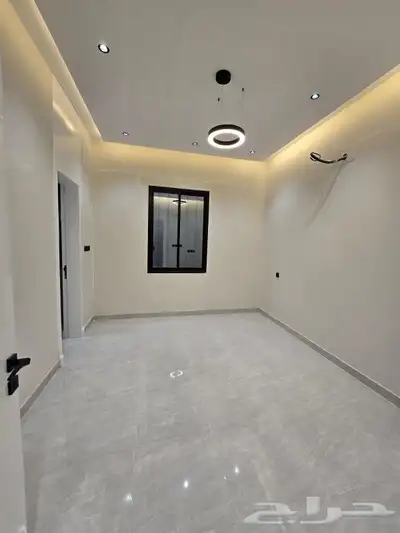 للبيع روف علوي مع ملحق تشطيب VIPخلف مطار أبها مقابل نادي ضمك 28