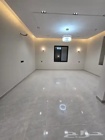 للبيع روف علوي مع ملحق تشطيب VIPخلف مطار أبها مقابل نادي ضمك 25