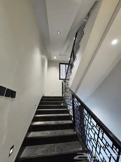 للبيع روف علوي مع ملحق تشطيب VIPخلف مطار أبها مقابل نادي ضمك 3