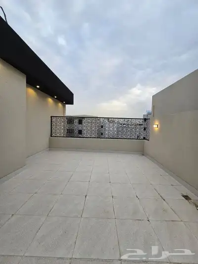 للبيع روف علوي مع ملحق تشطيب VIPخلف مطار أبها مقابل نادي ضمك 31