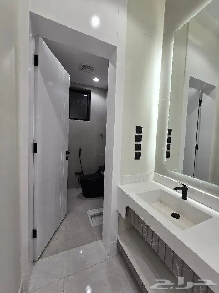 للبيع أدوار ارضيه وسيعه 6غرفVIP حوش مدخل سياره أبها بالمحاله 17