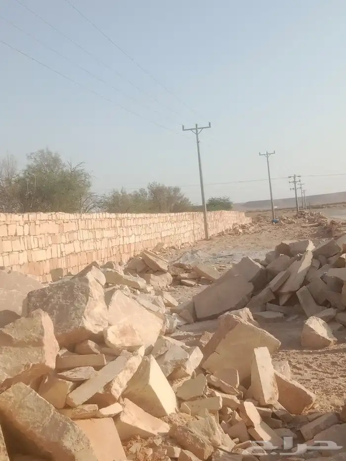نعمل في مجال بنا الحجر 2