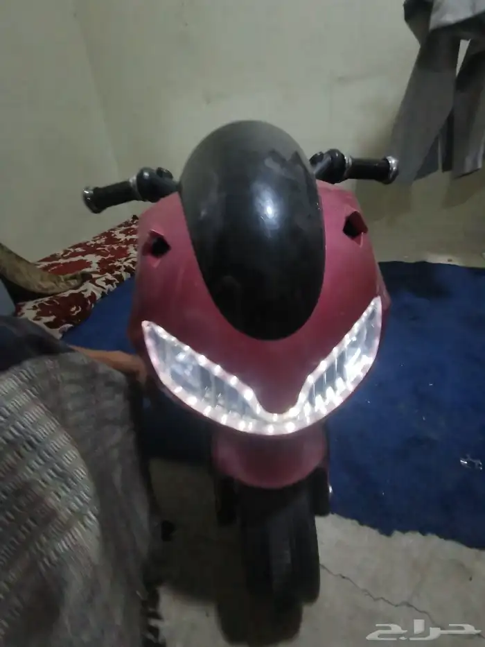 عرض قوي مره عالدباب وا الاسكوتر ات وا السماعه 2