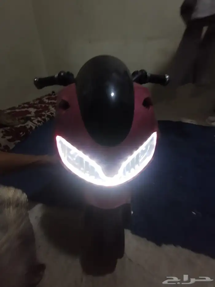 عرض قوي مره عالدباب وا الاسكوتر ات وا السماعه 1