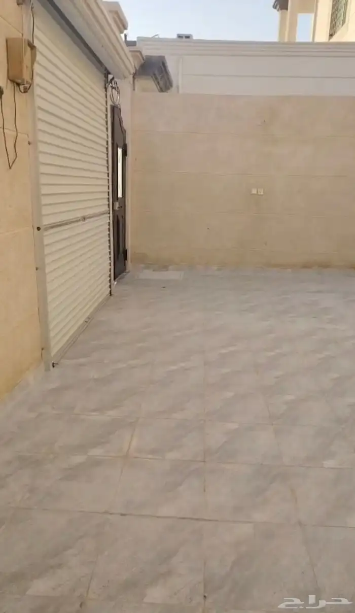 للبيع دور مؤسس على دور وثلاث شقق 500متر االعاشر17مليون450الف 4