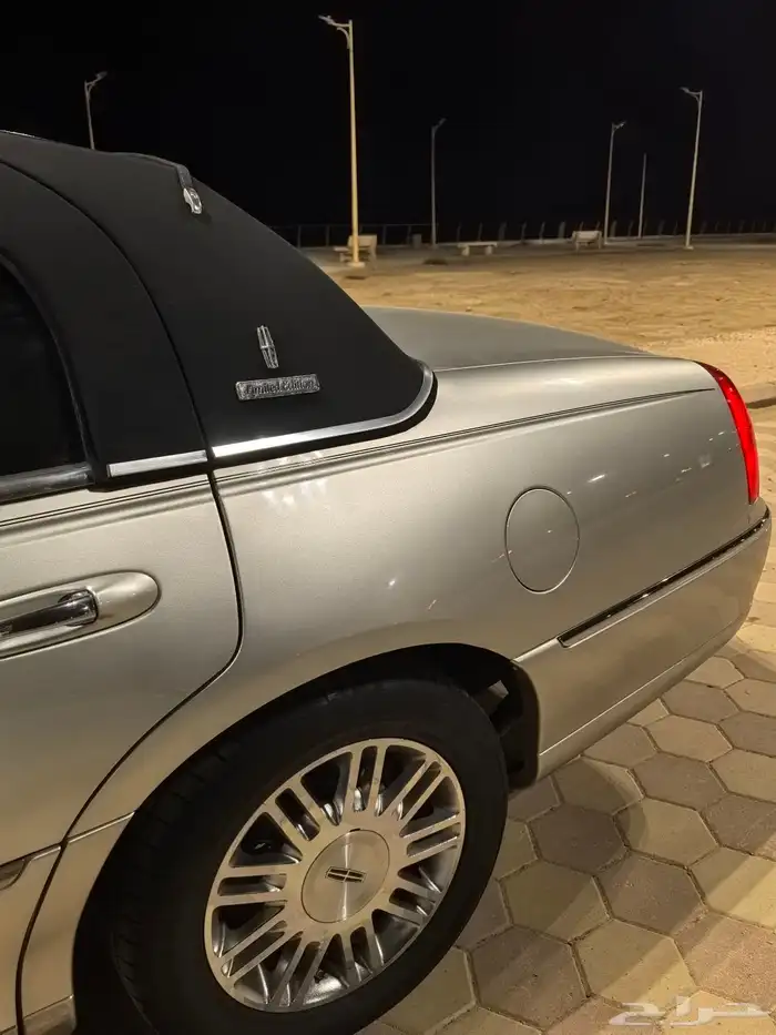 لنكون تاون كار 2006 فئه خاصه نظيف جدآ شاص قصير 1