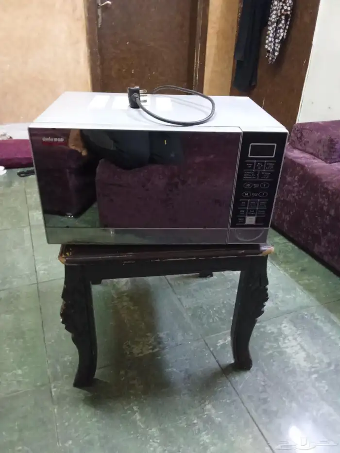 ميكرويف كهربائي الشركه كومستر مستخدم شهر كويس ونظيف للبيع 0