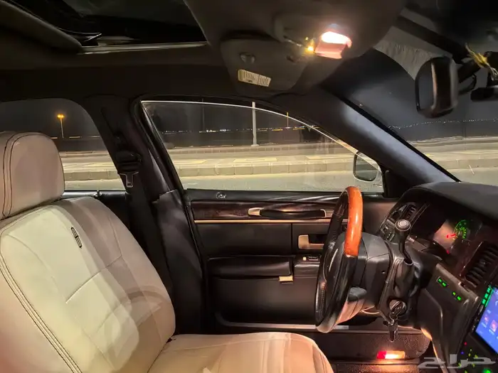 لنكون تاون كار 2006 فئه خاصه نظيف جدآ شاص قصير 12