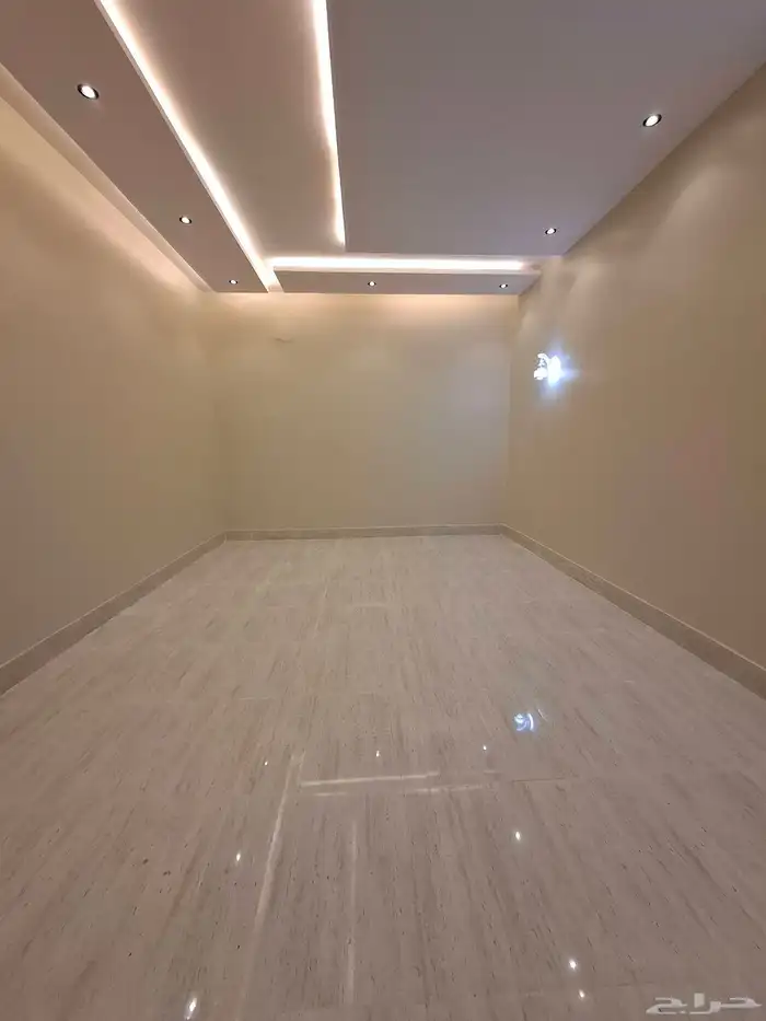 أدوار مع ملحق للبيع حي الشفا 620 4