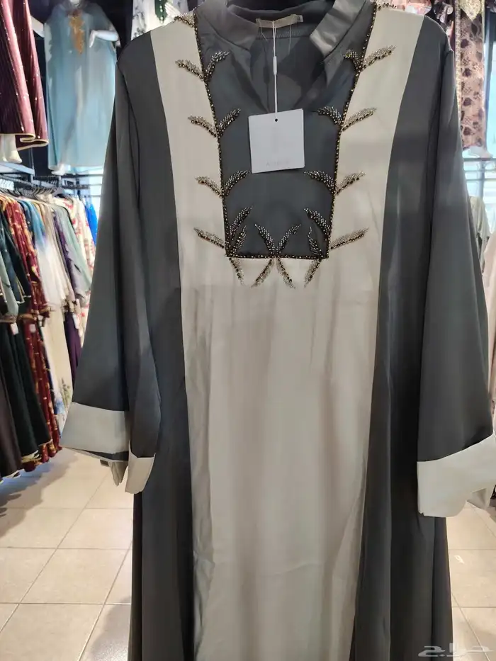 عبايات شيك وسعرها ممتاز والتوصيل لحد البيت 1