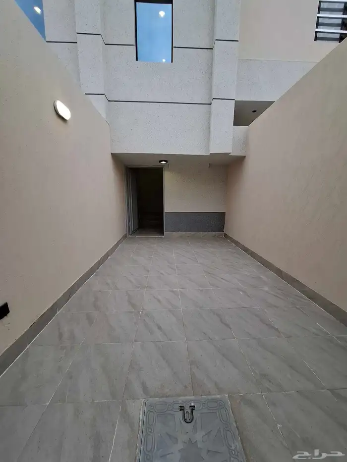 أدوار مع ملحق للبيع حي الشفا 620 2