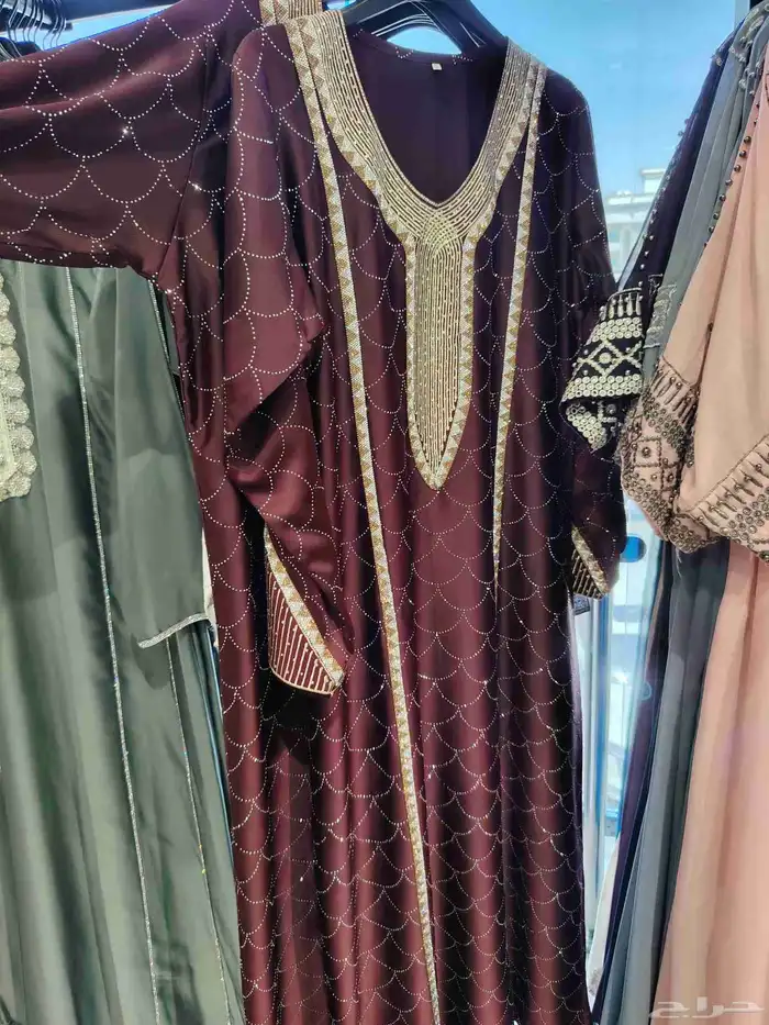 عبايات شيك وسعرها ممتاز والتوصيل لحد البيت 7
