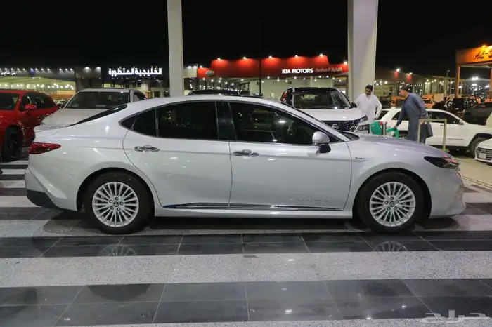 تويوتا كامري E. Plus هايبرد موديل 2025 4