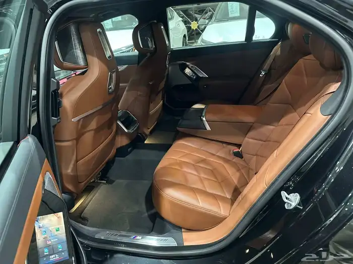 بي ام دبليو 760i 2023 5