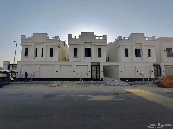 للبيع مجموعات دبلكسات منفصله في مخطط اللولو بالخبر 300 متر 2
