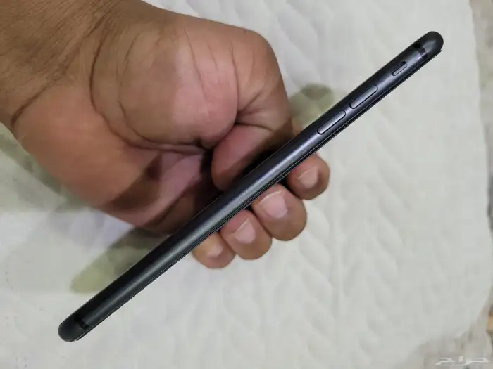 ايفون 8 بلس 256 نظيف جدا 1