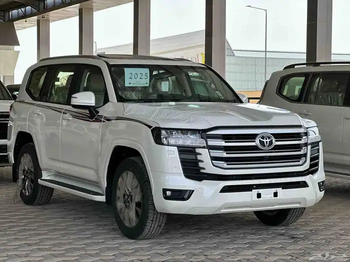 معرض بلاد الشرق يعلن عن تكفى السياره لاندكروزر فل كامل بريمي 1