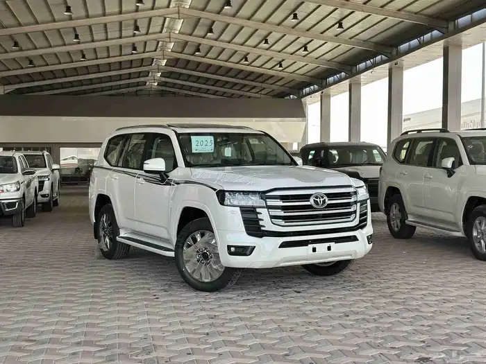 معرض بلاد الشرق يعلن عن تكفى السياره لاندكروزر فل كامل بريمي 0