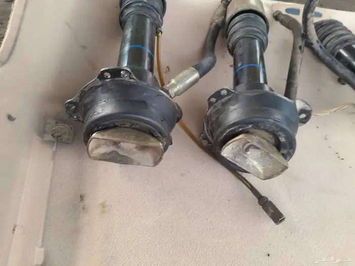 مسعدات مرسيدس هدروليك أمامي وخلفي أصلي وكاله كلشي سليم 7