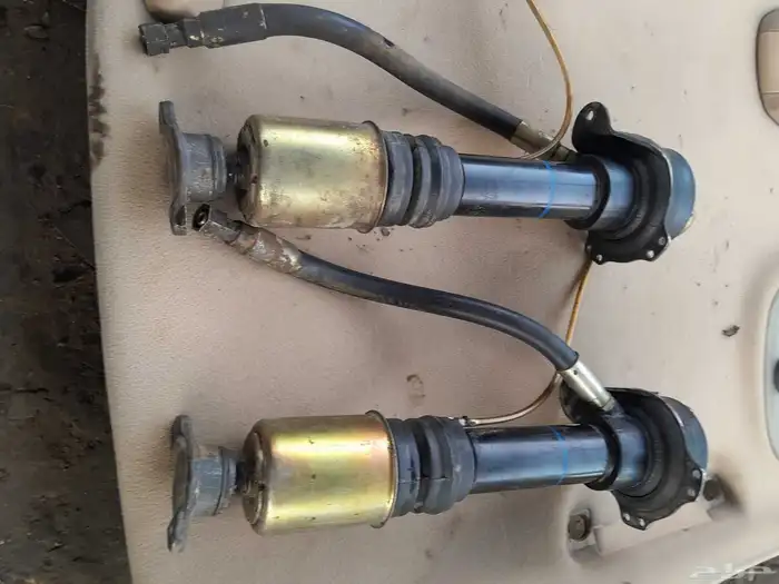 مسعدات مرسيدس هدروليك أمامي وخلفي أصلي وكاله كلشي سليم 4