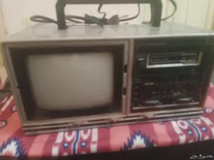 تلفزيون وراديو ومسجل كست قديم 3 في 1 شغال وسليم 0