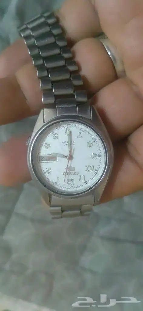 البيع ساعه سيكو قديمه ارقم عربي فسفوري مضيا في الليل 0