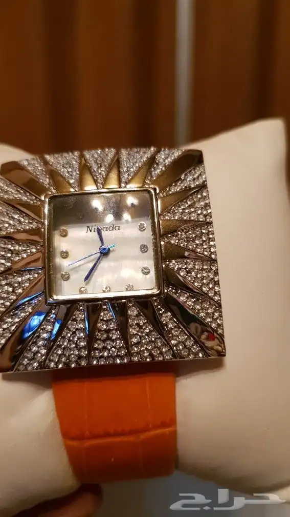 ساعات نسائيه ماركات عالميه أصليه ب 50 ريال فقط 9