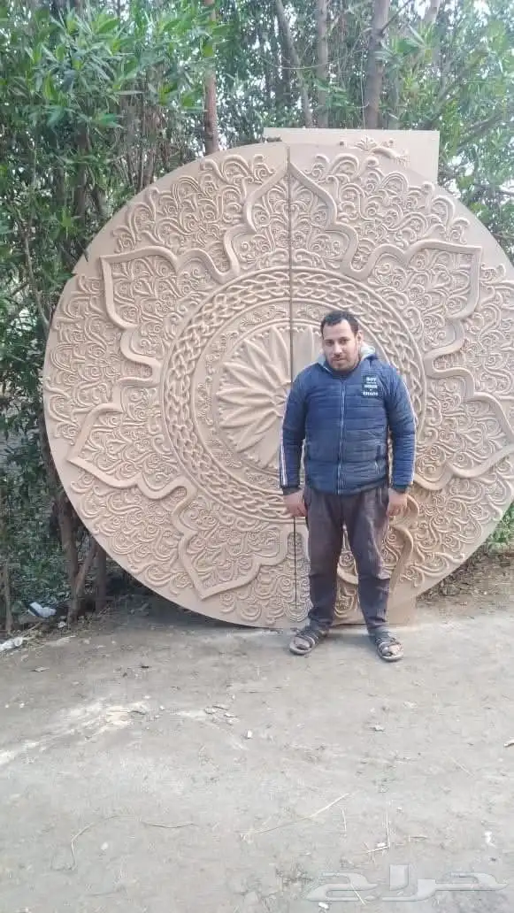 مصمم جرافيك للعمل علي ماكينة CNC 2