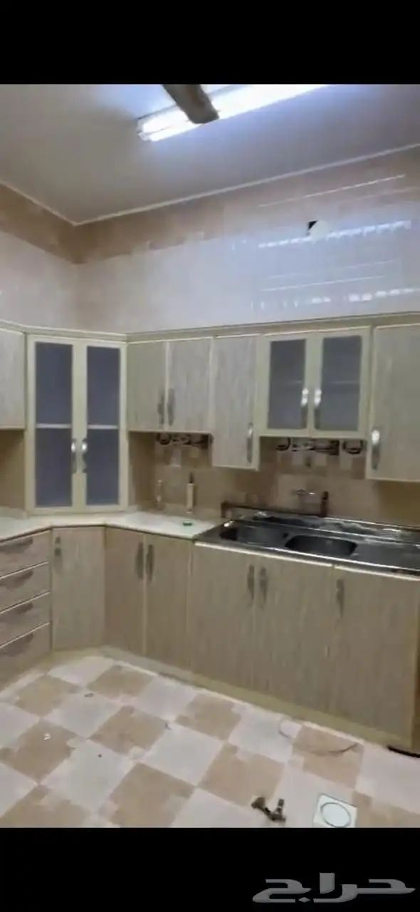 شقه للايجار سنوي ب1500 ابها تقاطع طريق الملك عبد الله المطار 8