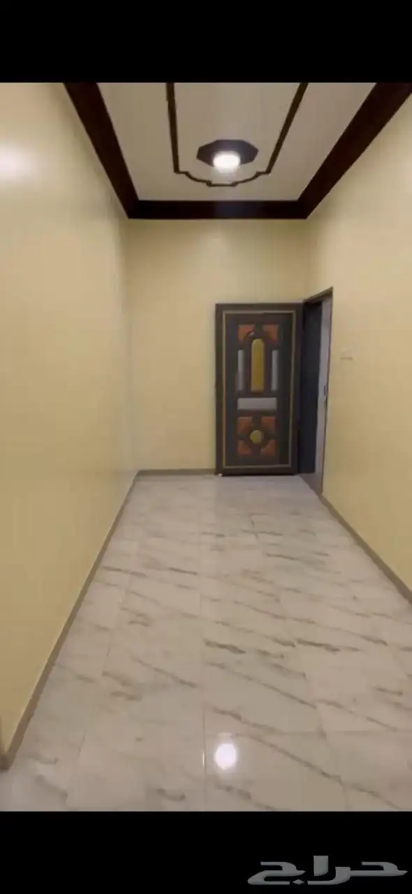 شقه للايجار سنوي ب1500 ابها تقاطع طريق الملك عبد الله المطار 7